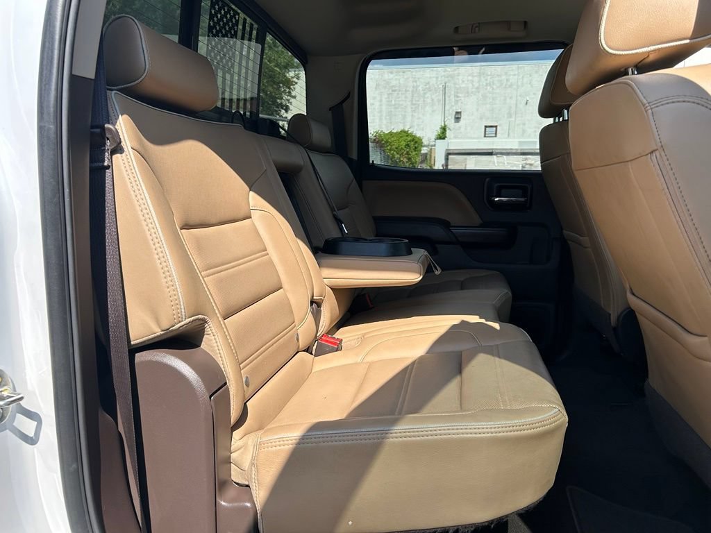 Used 2019 GMC Sierra 2500 Denali w/ Duramax Plus Package AWD/4WD image 17