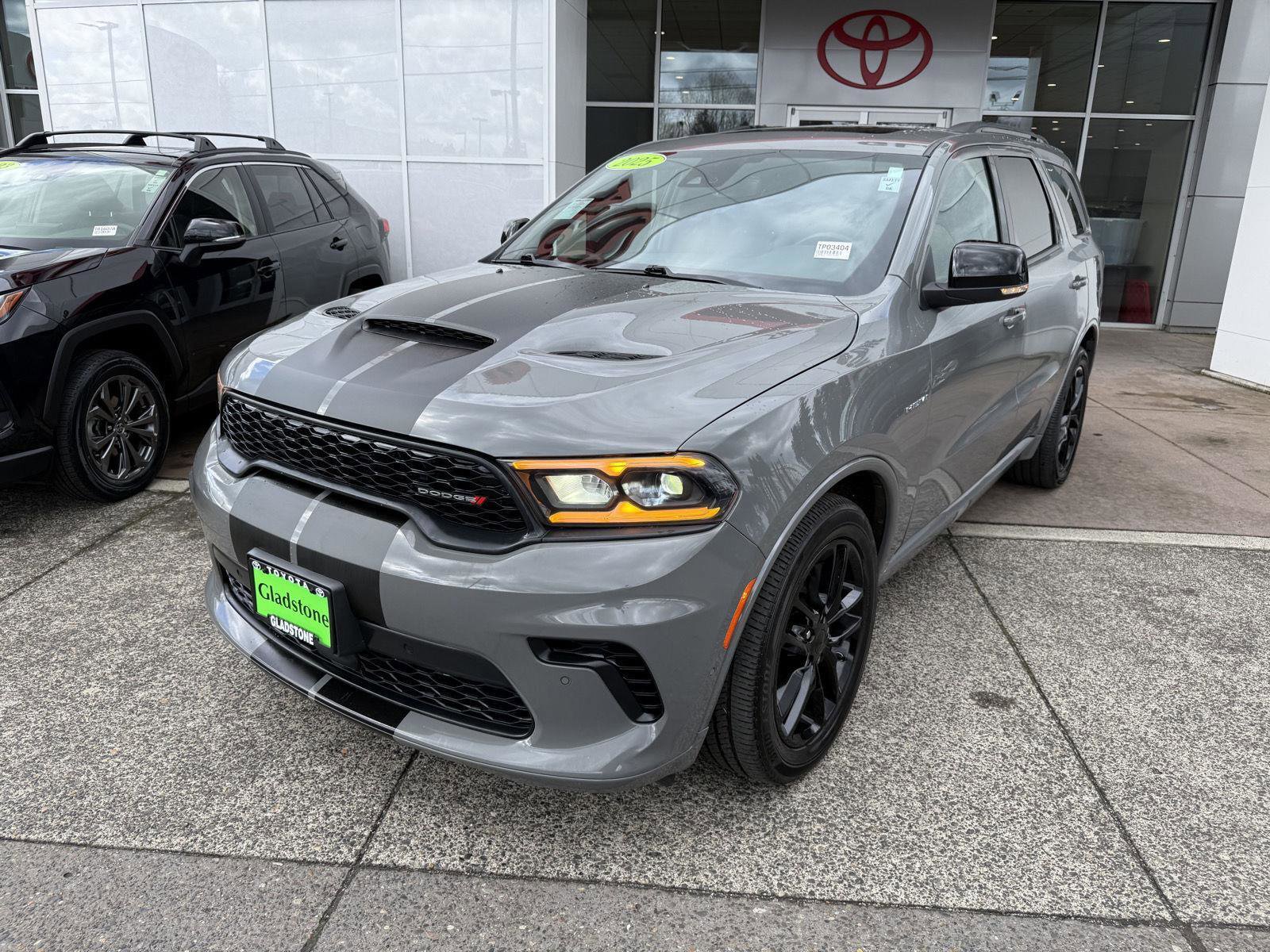 Used 2025 Dodge Durango R/T image 2