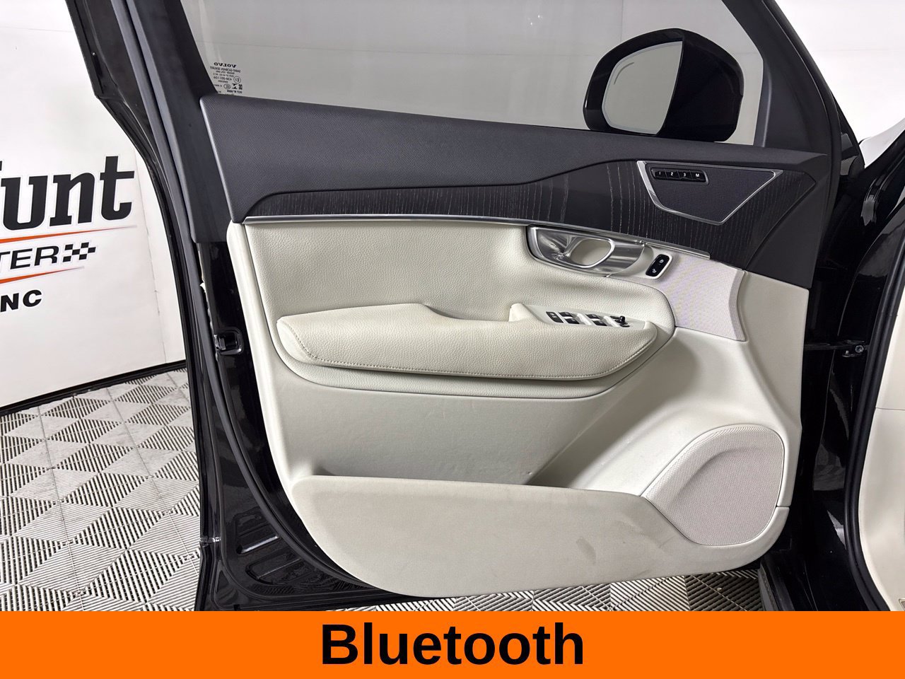 Used 2020 Volvo XC90 T6 Momentum AWD/4WD image 9