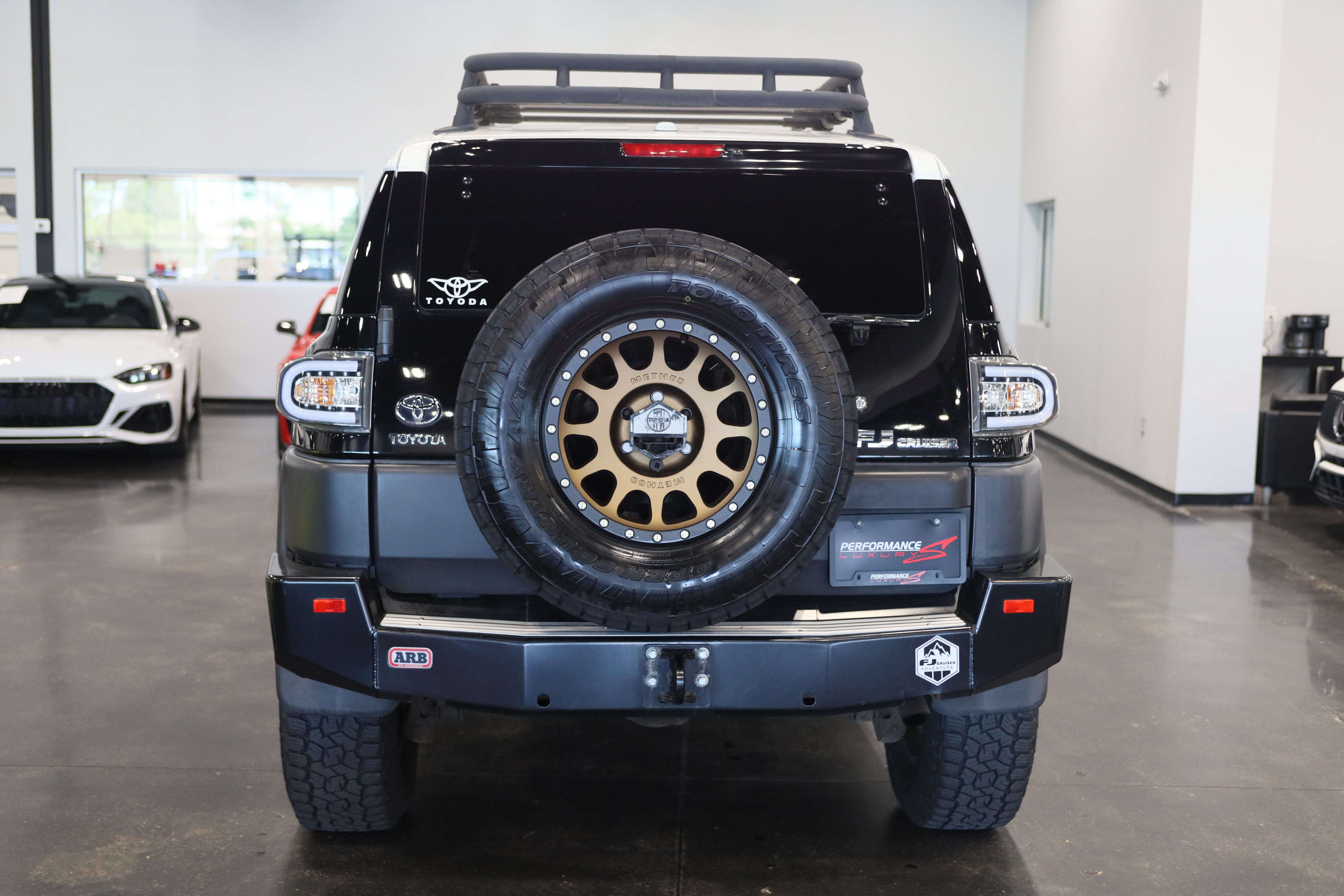 Used 2012 Toyota FJ Cruiser 4WD w/ Convenience Pkg image 5