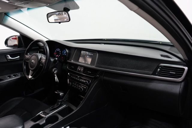 Used 2018 Kia Optima S image 17