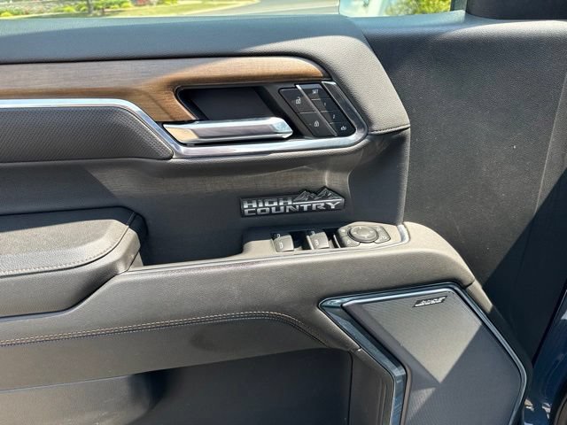Used 2024 Chevrolet Silverado 1500 High Country w/ Z71 Off-Road Package AWD/4WD image 16