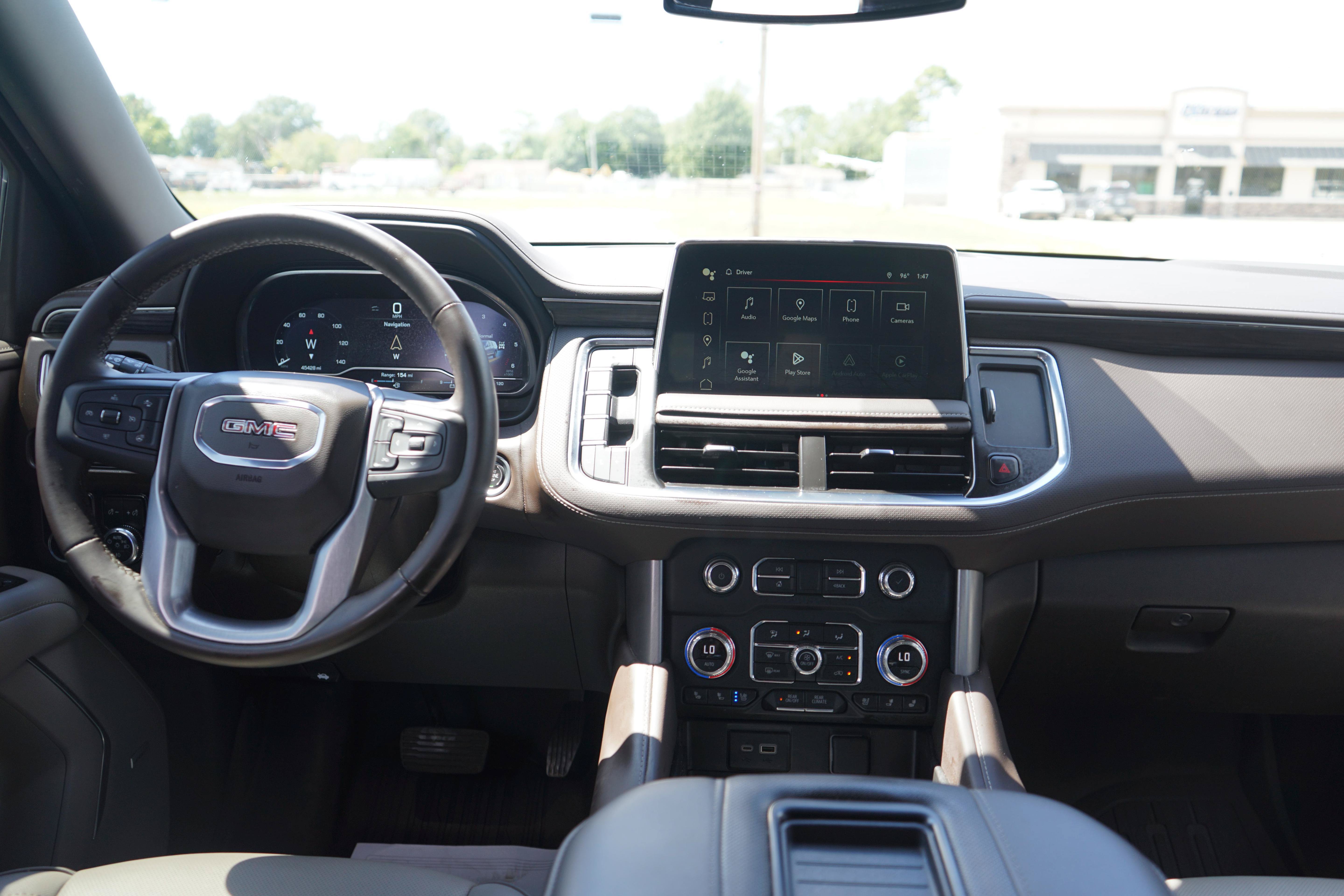 Used 2024 GMC Yukon SLT w/ SLT Luxury Package AWD/4WD image 22