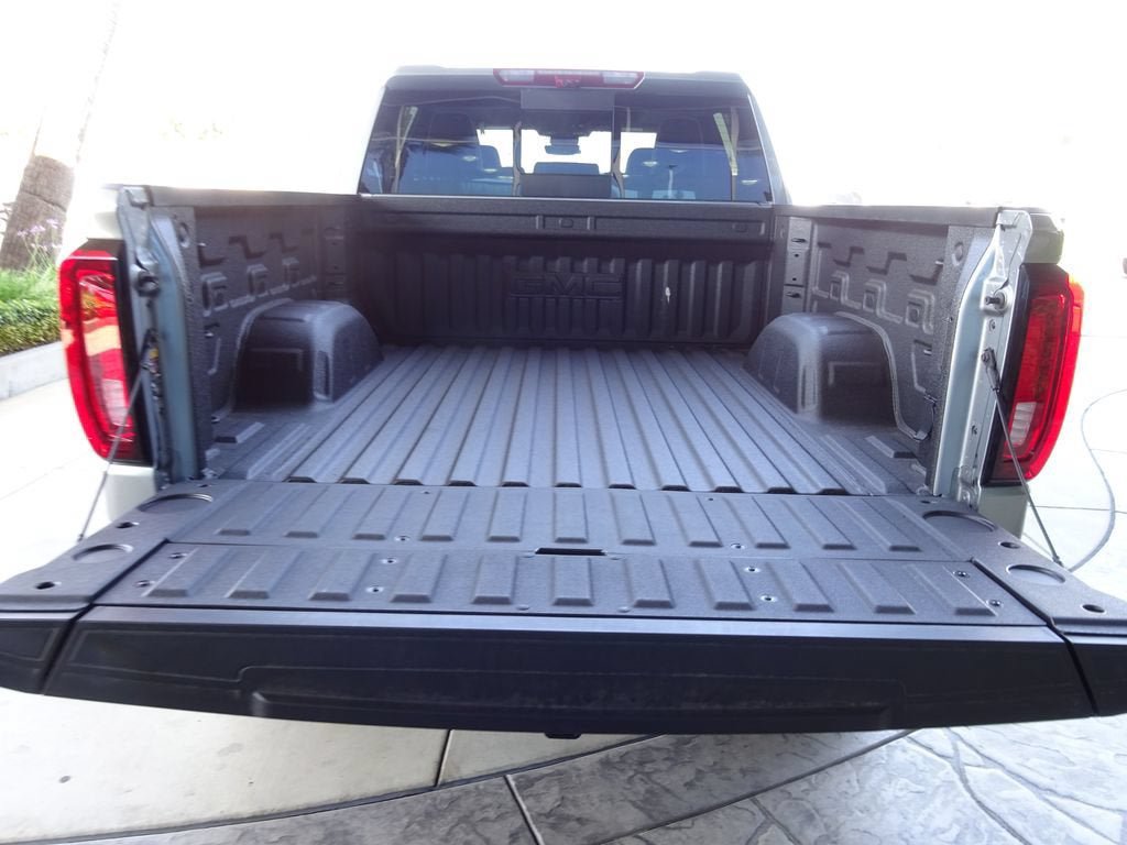 New 2026 GMC Sierra 1500 AT4X w/ LPO, Black Badging Package AWD/4WD image 7