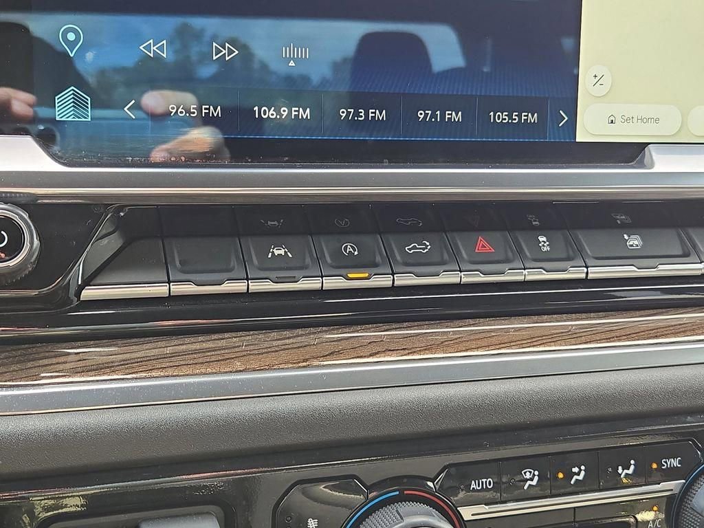 Used 2025 Chevrolet Silverado 1500 LT image 26