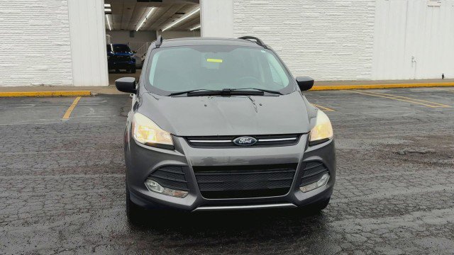 Used 2015 Ford Escape SE w/ Equipment Group 201A image 3