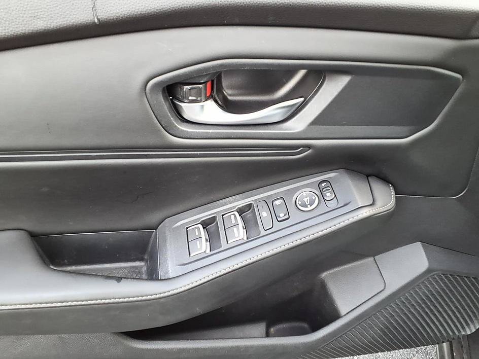 Used 2023 Honda Accord Sport image 11