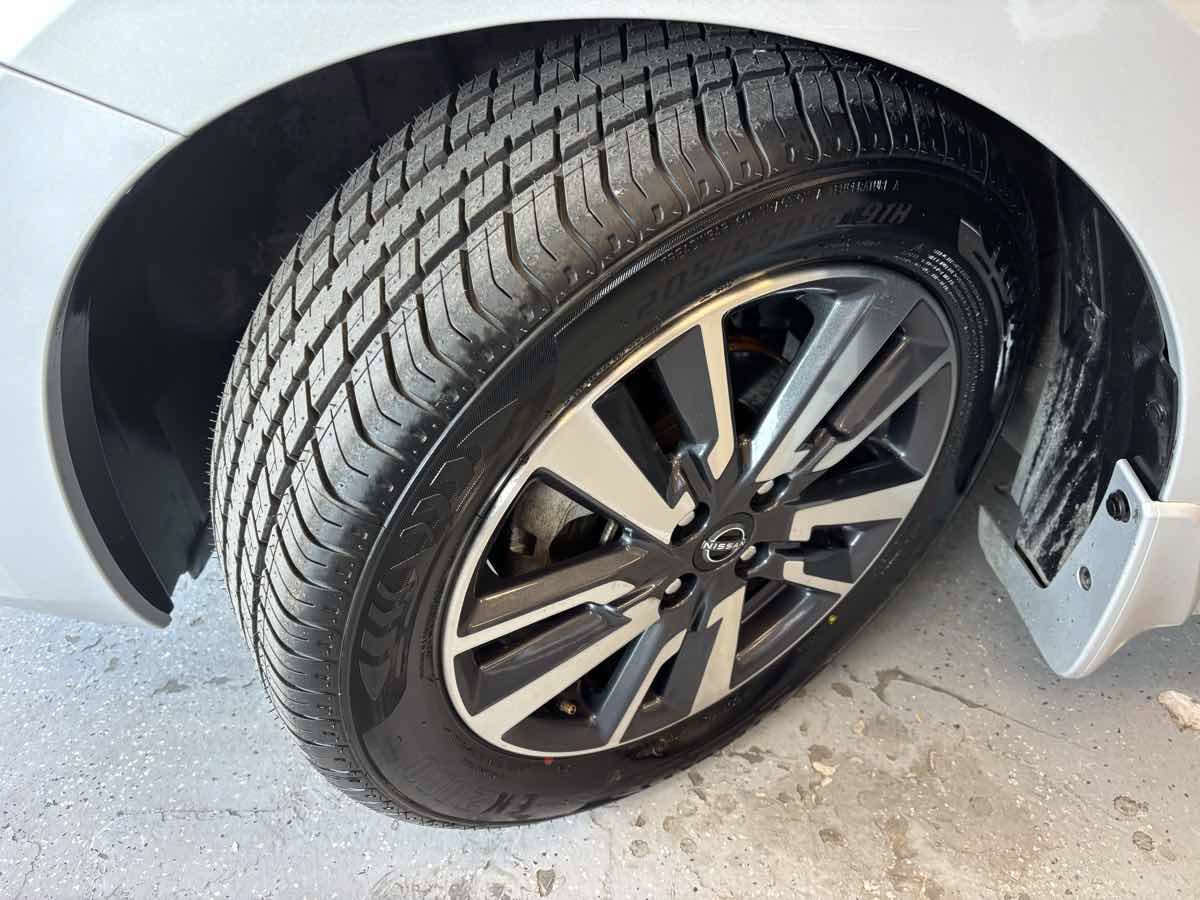 Used 2023 Nissan Versa S w/ S Plus Package FWD image 26