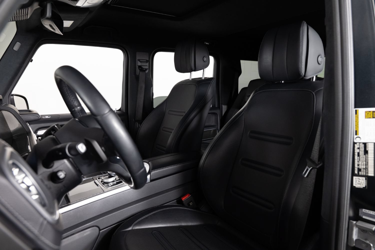 Used 2023 Mercedes-Benz G 550 image 16