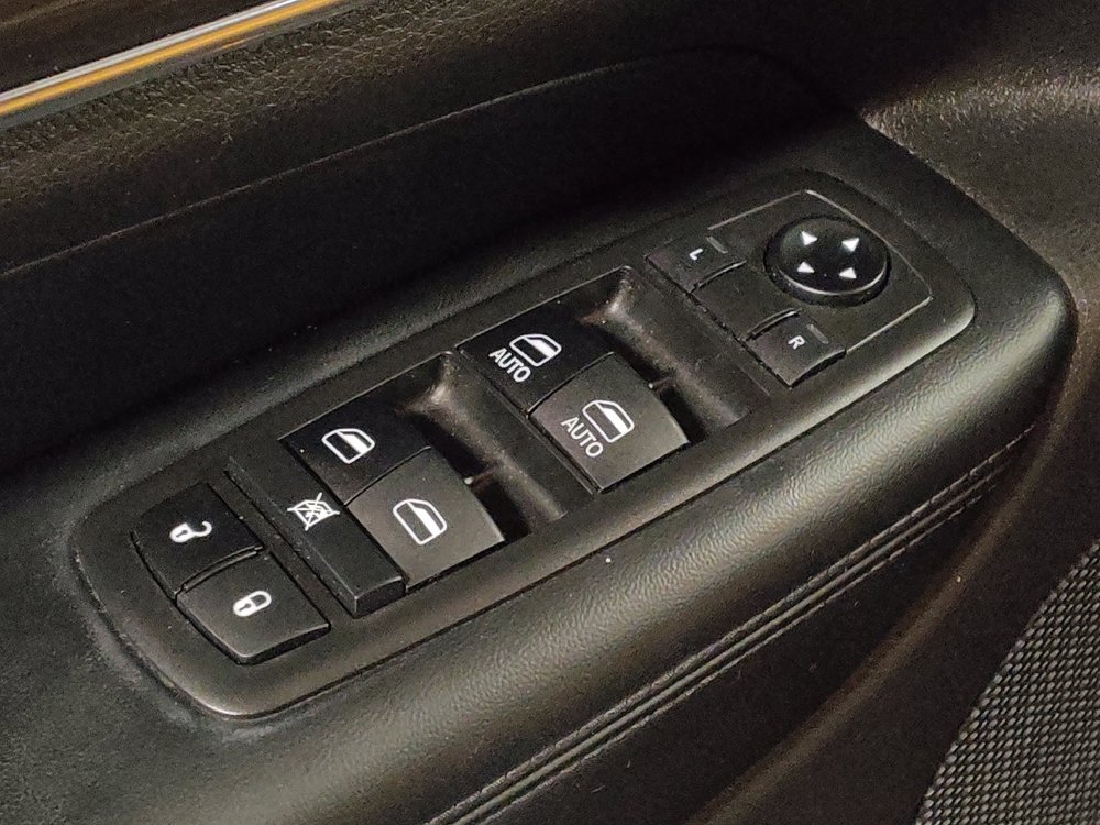 Used 2019 Jeep Grand Cherokee Limited image 27