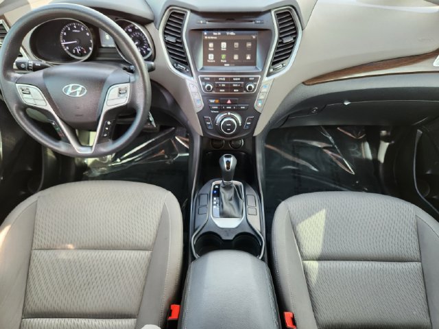 Used 2017 Hyundai Santa Fe SE AWD/4WD image 28