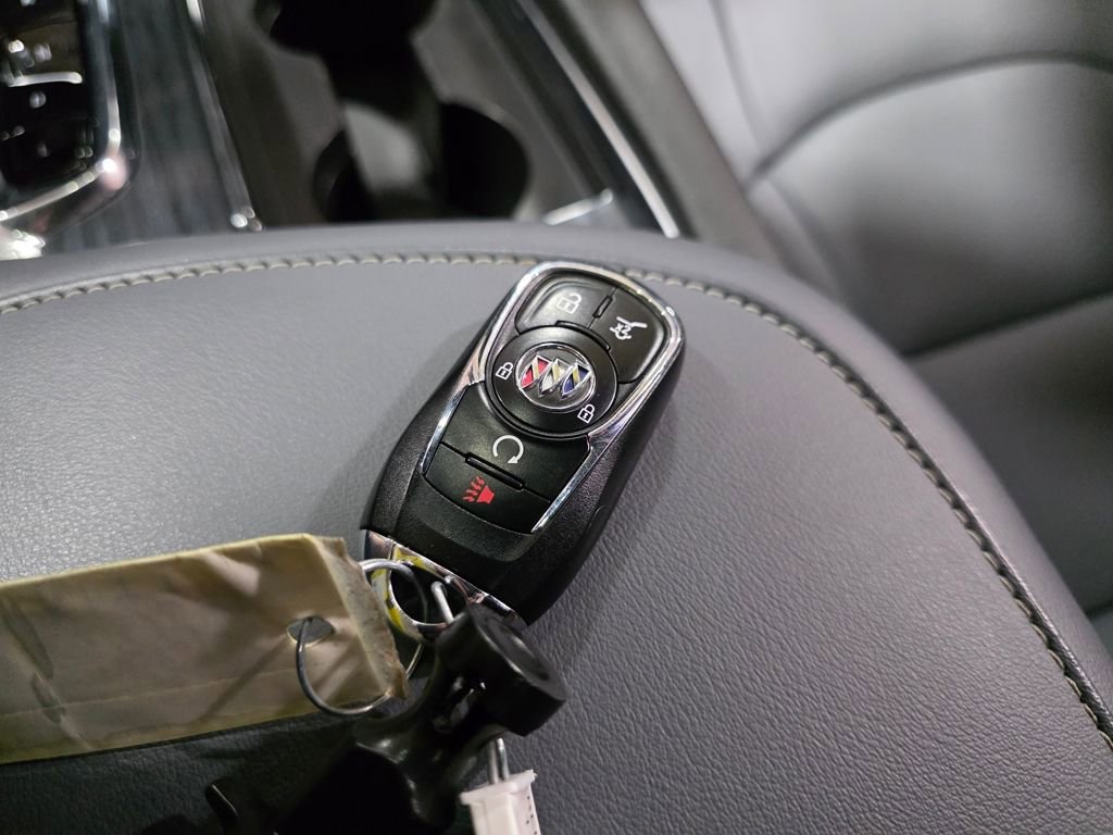 Certified 2023 Buick Enclave Essence image 25