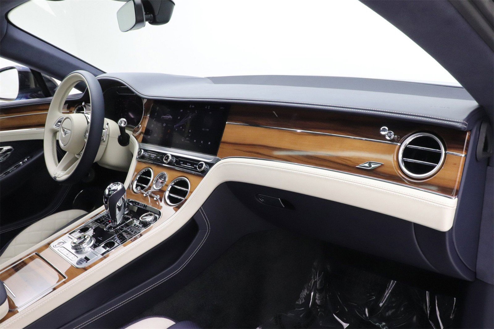 New 2024 Bentley Continental GT S image 5