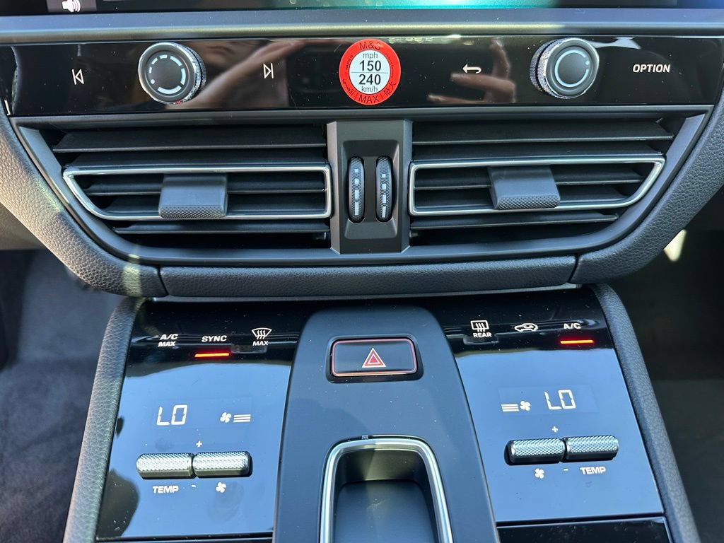 Certified 2026 Porsche Macan Turbo AWD/4WD image 25