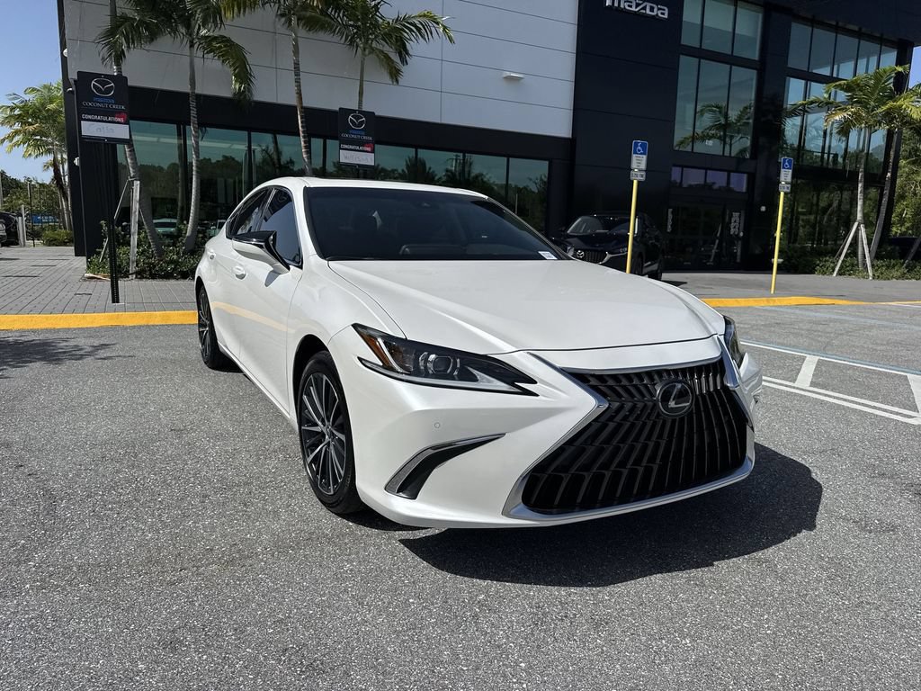 Used 2025 Lexus ES 350 w/ Premium Package FWD image 7