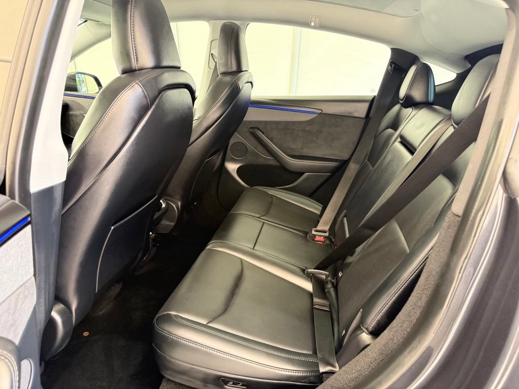 Used 2026 Tesla Model Y AWD image 19