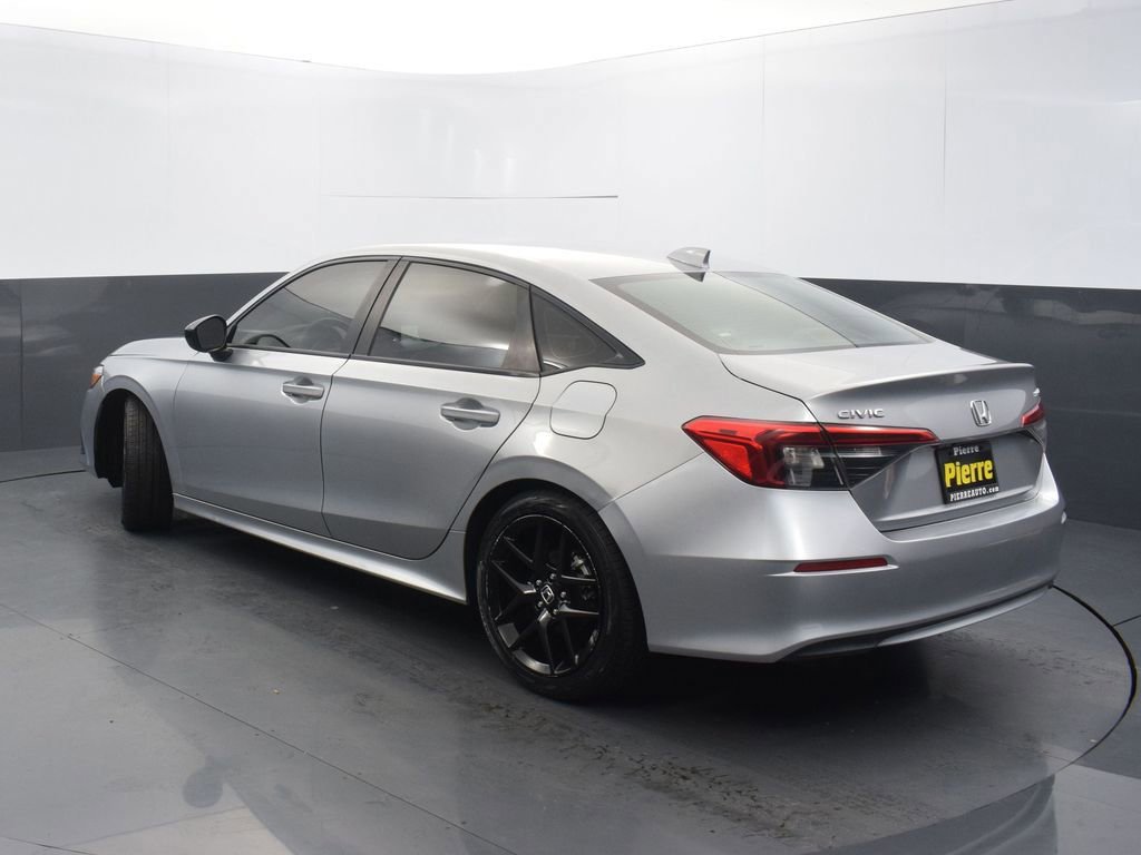 Used 2022 Honda Civic Sport image 2