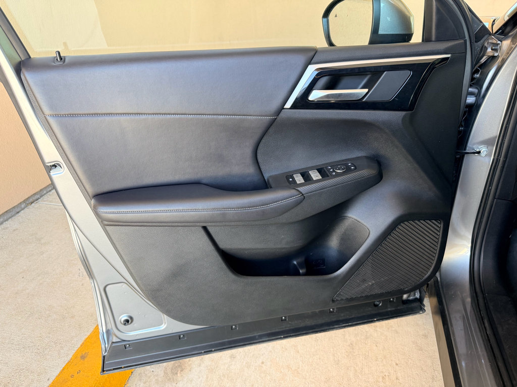 Used 2024 Mitsubishi Outlander SE AWD/4WD image 9