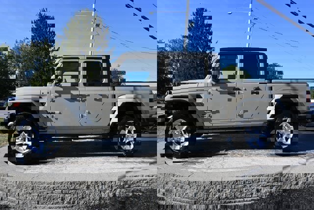 Used 2020 Jeep Gladiator Sport w/ Quick Order Package 24S image 8