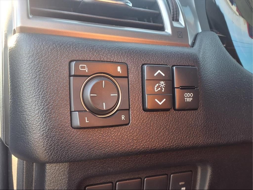 Used 2023 Lexus GX 460 Premium w/ Accessory Package image 20