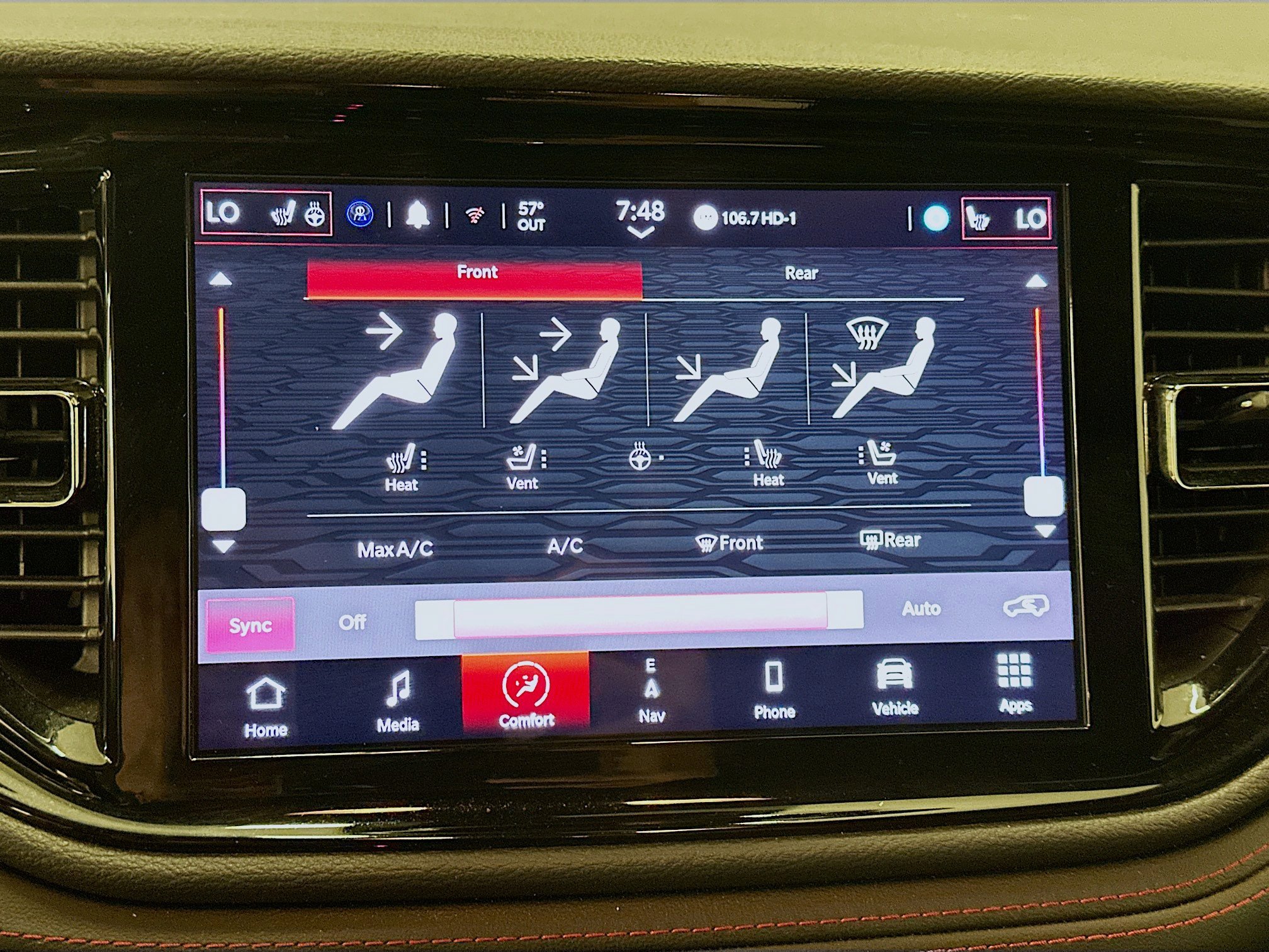 Used 2025 Dodge Durango GT image 24