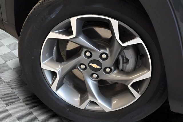 Used 2025 Chevrolet Trax LT FWD image 27