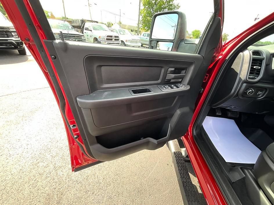 New 2026 RAM 2500 Warlock AWD/4WD image 11