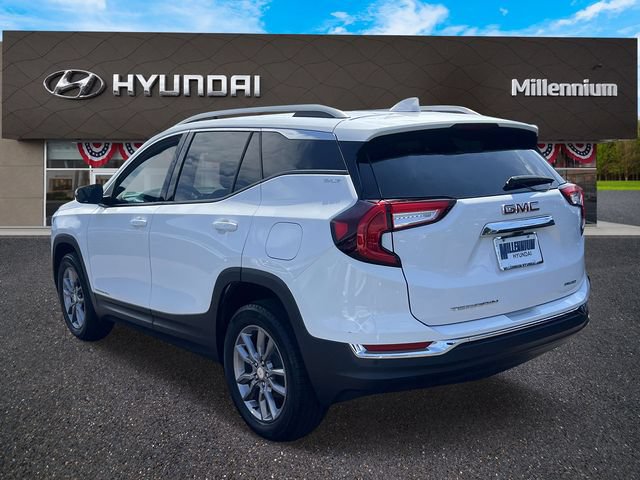 Used 2023 GMC Terrain SLT AWD/4WD image 4