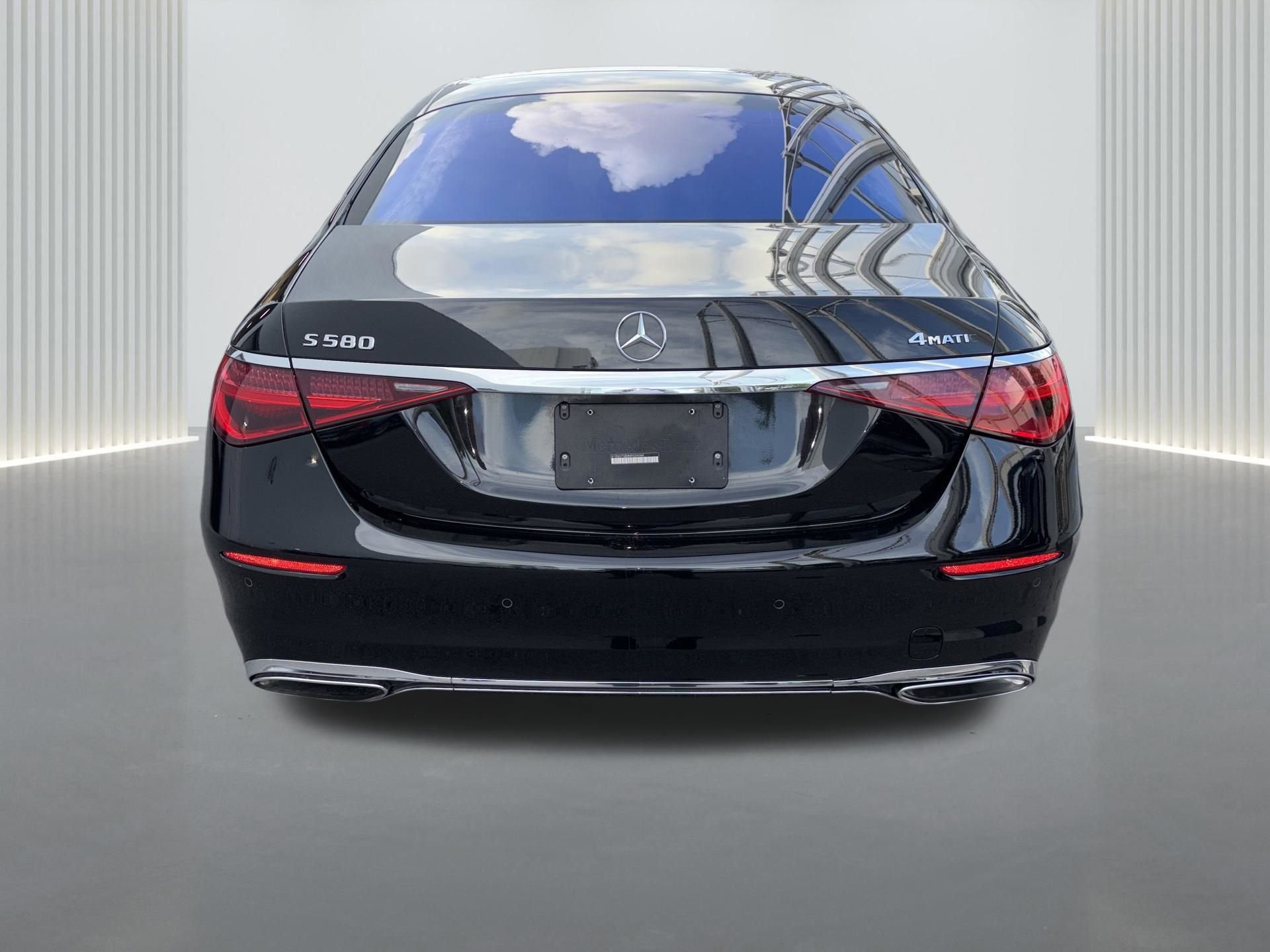 Used 2021 Mercedes-Benz S 580 4MATIC Sedan image 4