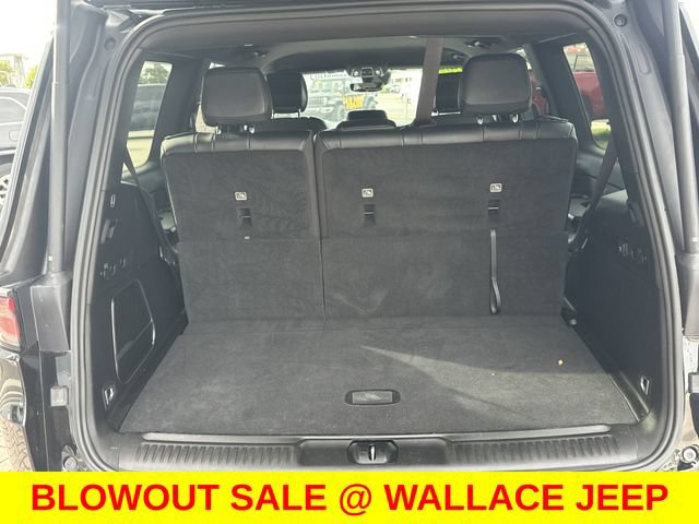 Certified 2024 Jeep Wagoneer Series II w/ Flexible Seating Group AWD/4WD image 8