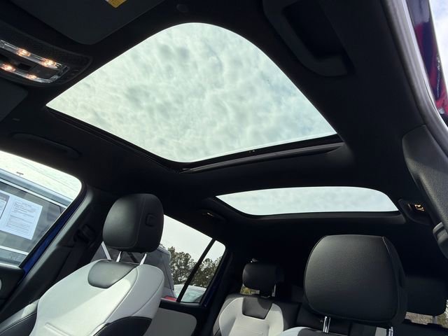 Used 2021 Mercedes-Benz GLB 250 4MATIC image 32