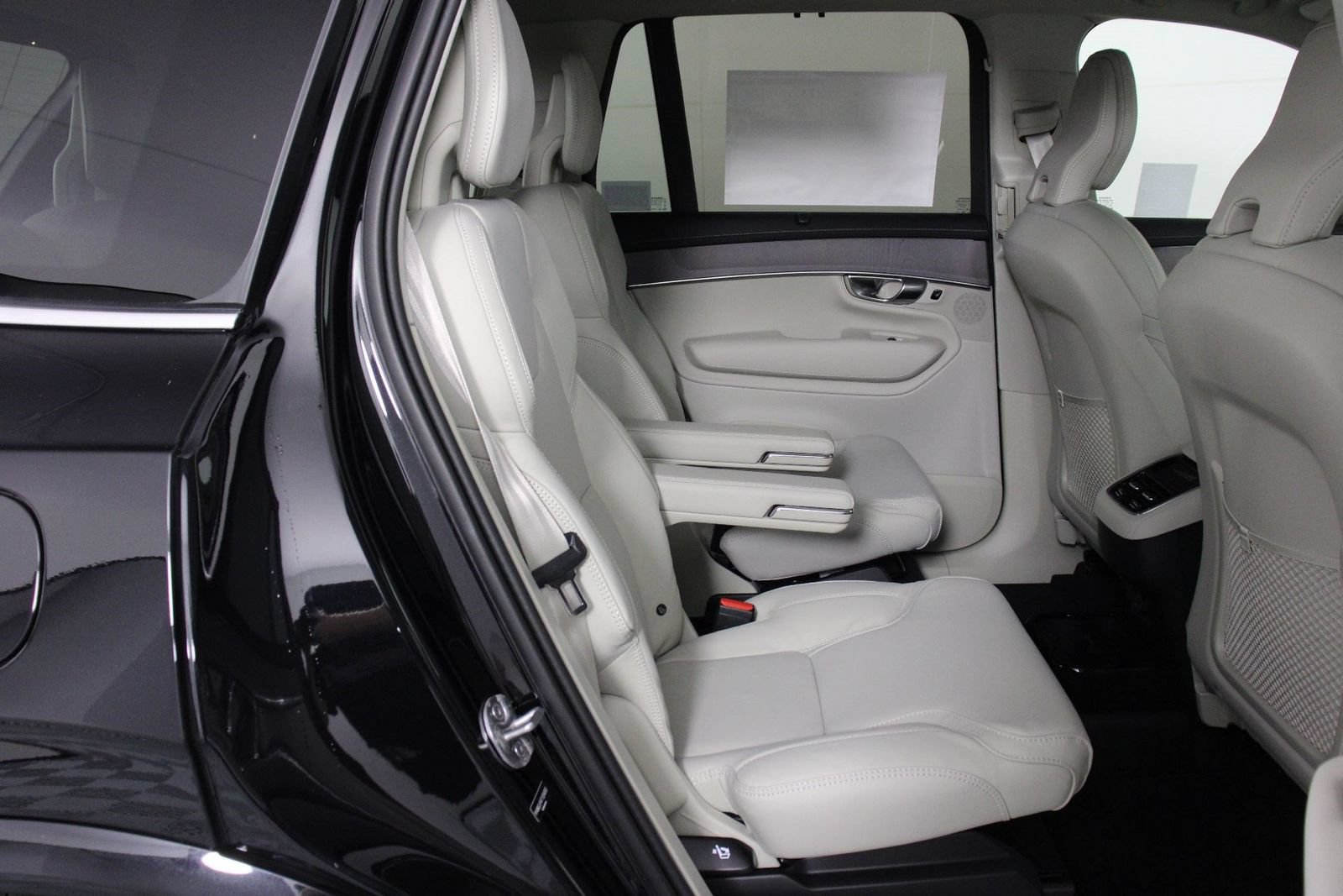 New 2026 Volvo XC90 B6 Ultra AWD/4WD image 11