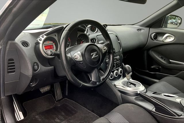 Used 2012 Nissan 370Z Coupe RWD image 15