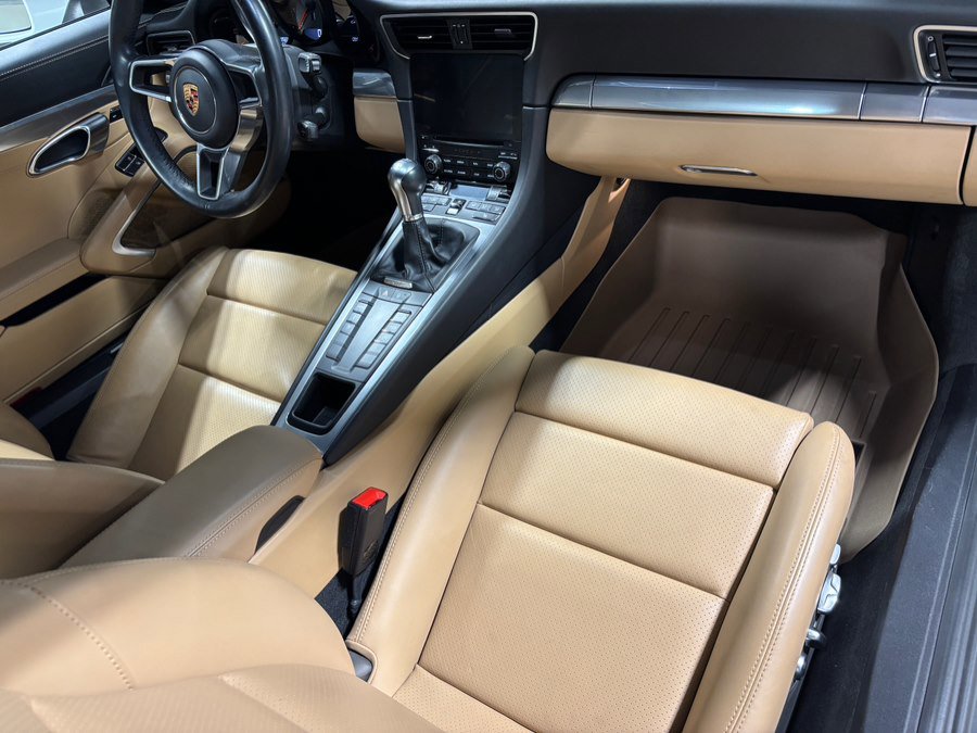 Used 2019 Porsche 911 Carrera S image 16