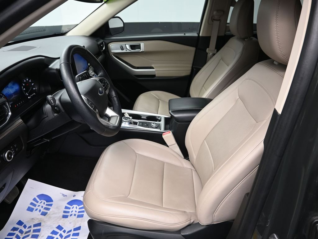 Used 2023 Ford Explorer Limited image 15