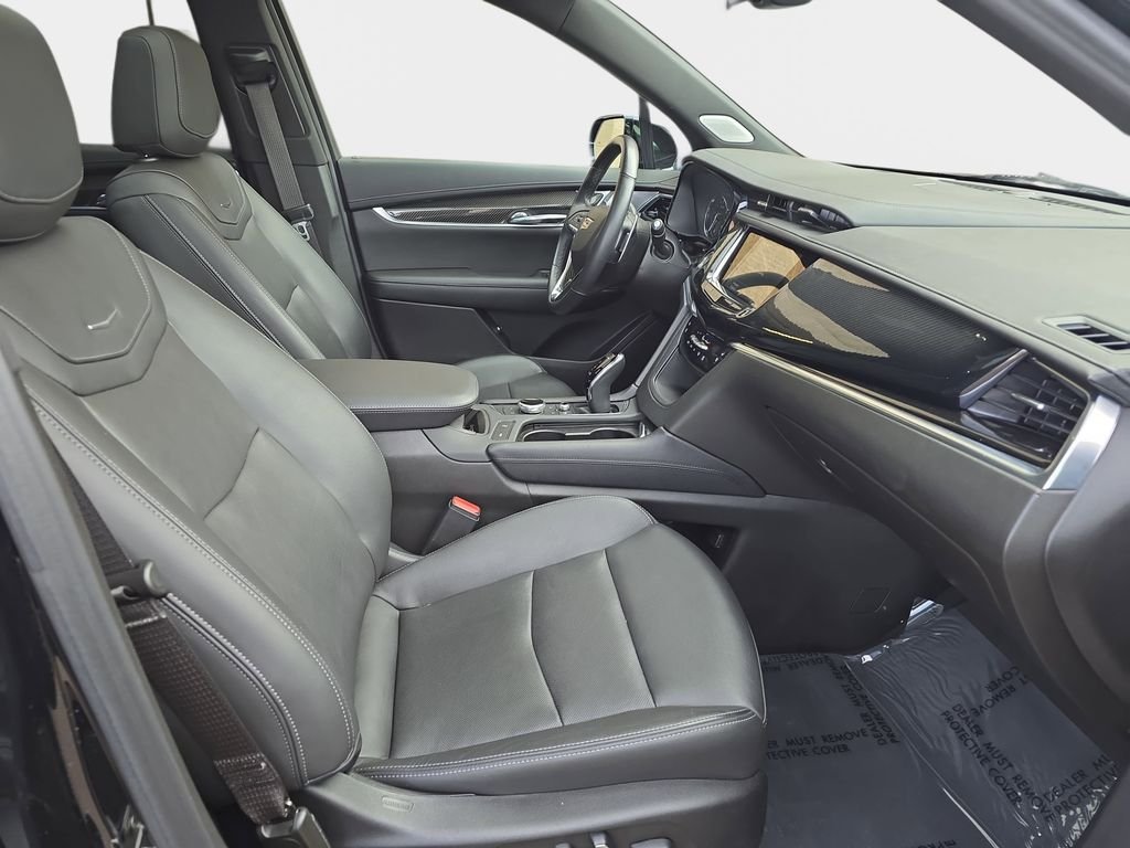 Used 2023 Cadillac XT6 Sport AWD/4WD image 12