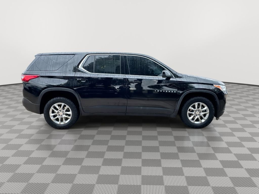 Used 2021 Chevrolet Traverse LS AWD/4WD image 12