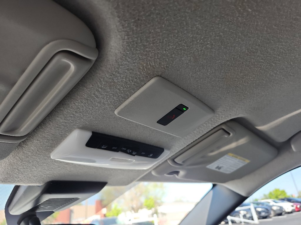 Used 2024 Nissan Kicks SR w/ SR Premium Package FWD image 33