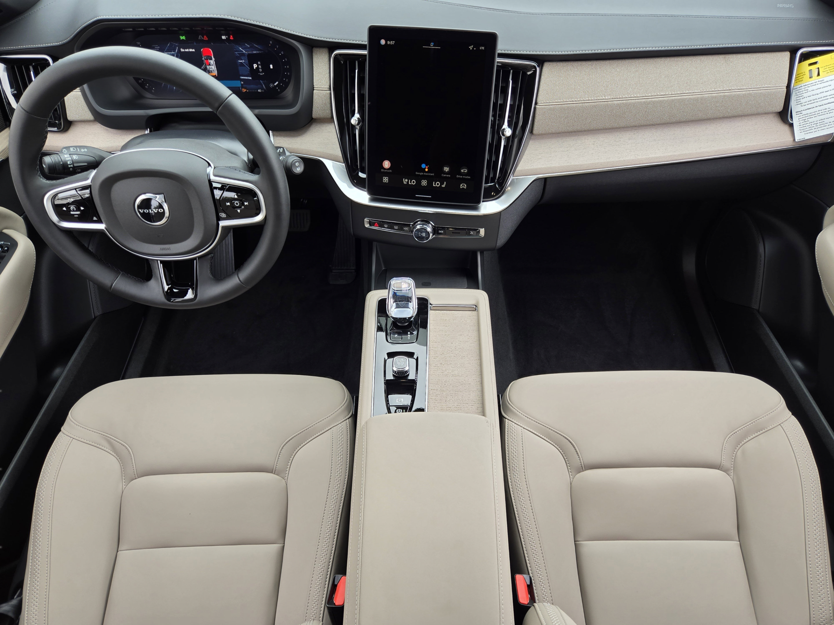 Used 2026 Volvo XC90 B6 Plus w/ Protection Package Premier AWD/4WD image 23