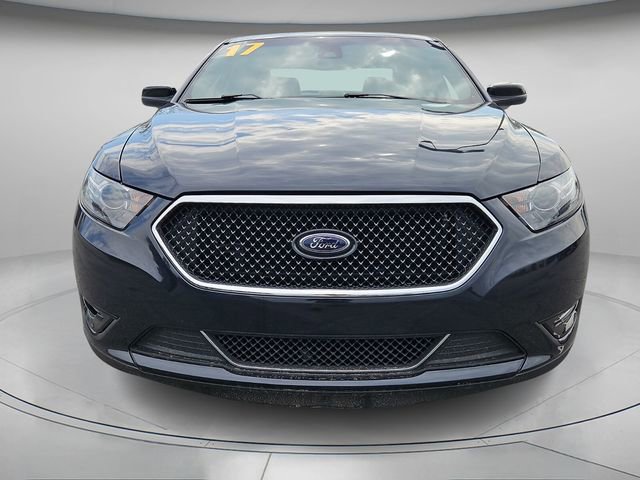 Used 2017 Ford Taurus SHO image 5