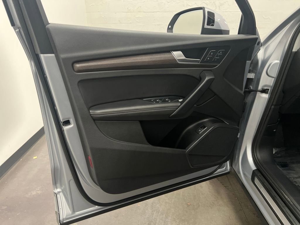 Used 2021 Audi Q5 2.0T Premium Plus w/ Premium Plus Package image 12