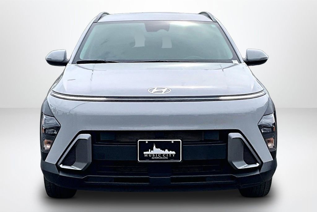 Used 2024 Hyundai Kona SEL FWD image 2
