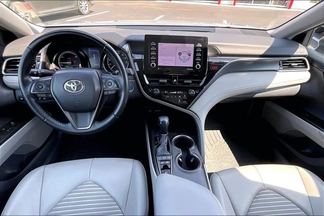Used 2022 Toyota Camry SE FWD image 15