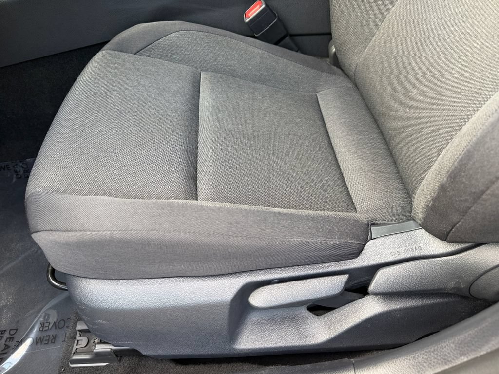 Used 2025 Toyota Camry LE FWD image 25