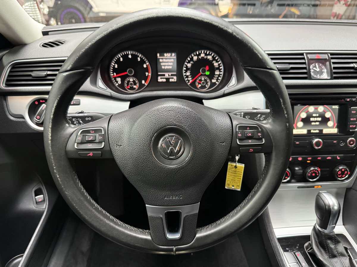 Used 2013 Volkswagen Passat 2.5 SE FWD image 12