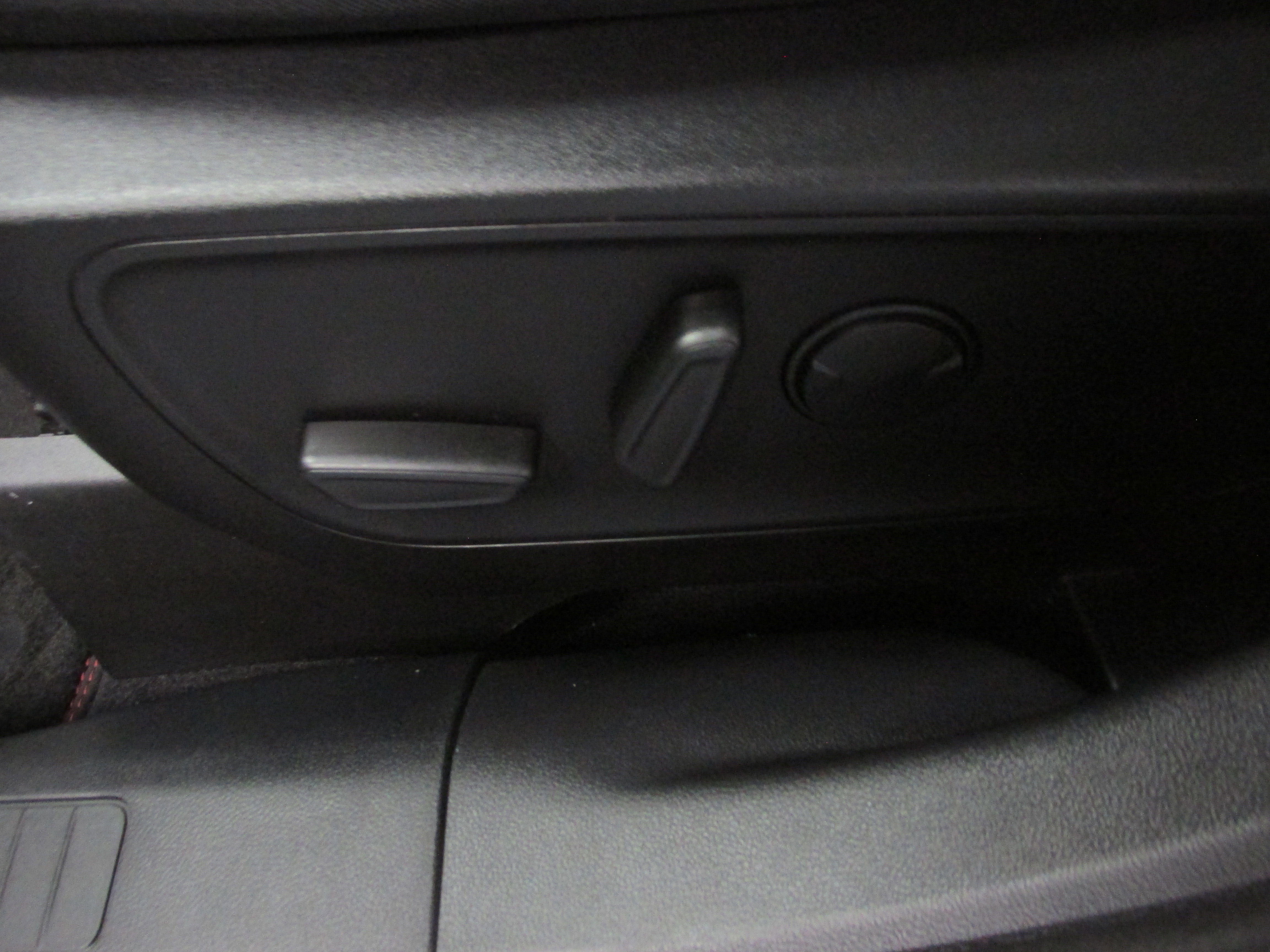 Used 2022 Ford Escape SEL w/ SEL Stealth AWD Package image 28