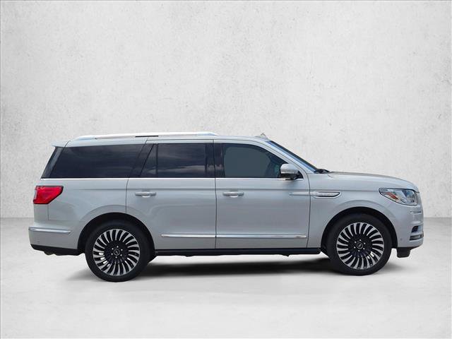 Used 2020 Lincoln Navigator Reserve w/ Equipment Group 208A Reserve RWD image 4