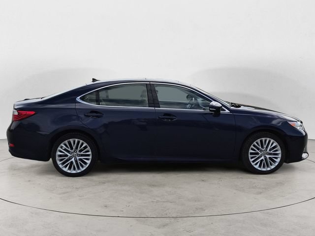 Used 2014 Lexus ES 350 w/ Ultra Luxury Package FWD image 6