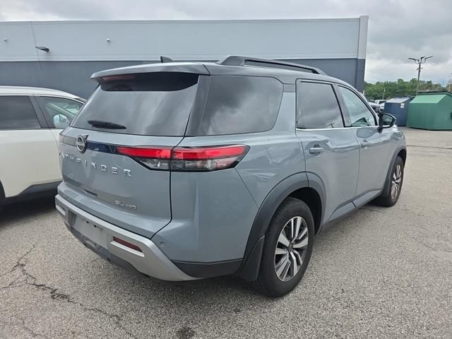 Used 2024 Nissan Pathfinder SL AWD/4WD image 5