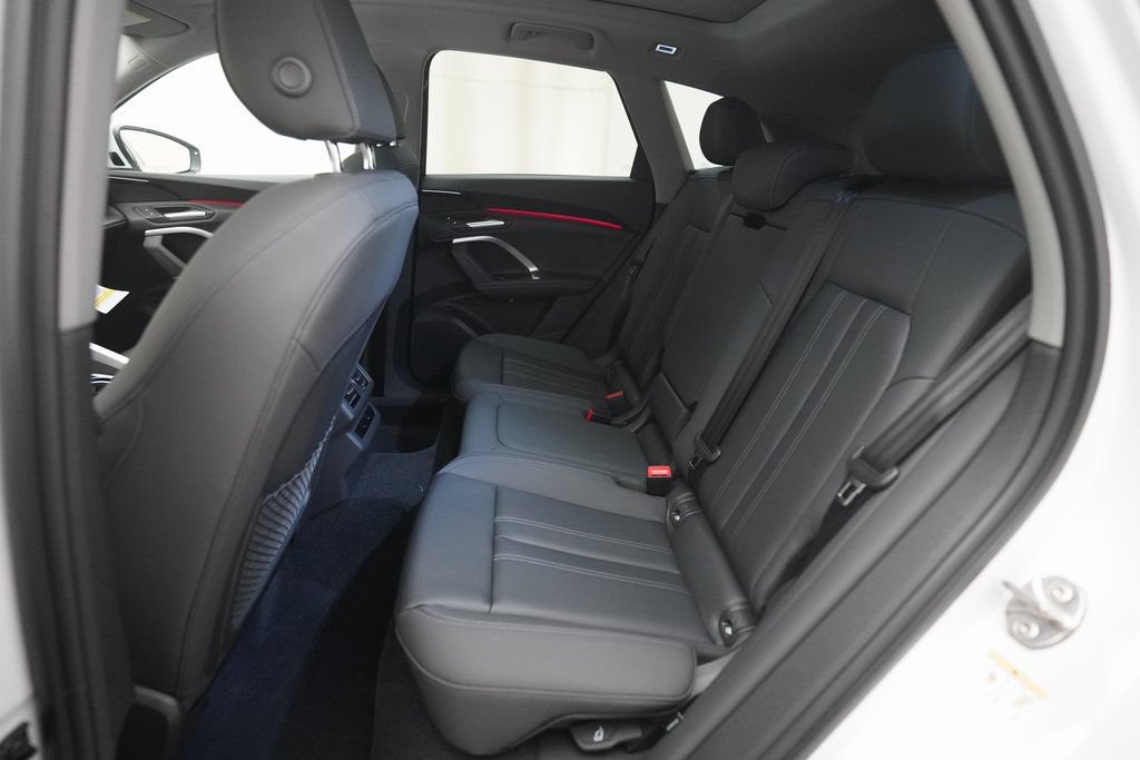 Used 2025 Audi Q5 Premium w/ Convenience Package AWD/4WD image 15